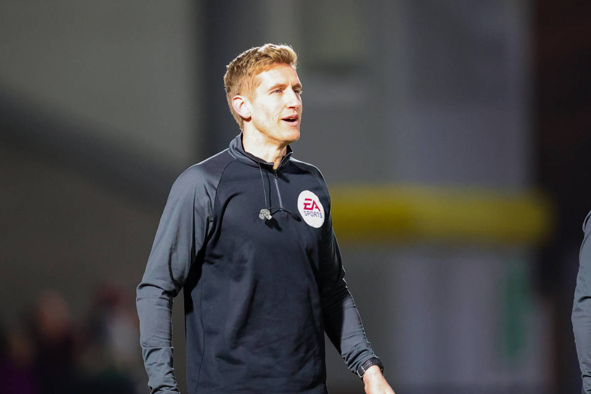 Scott Oldham referee - Sunderland Luton